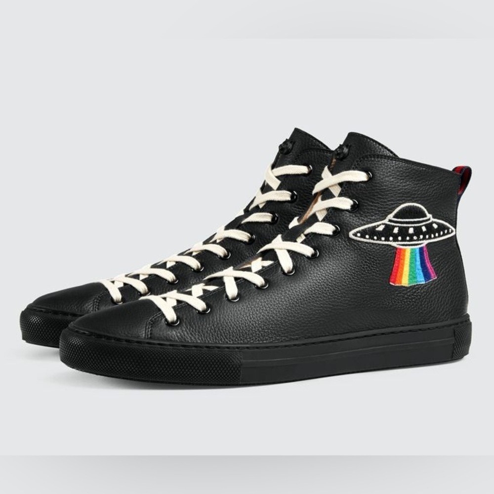 Gucci 17-18SS UFO Angry Cat
Wappen Leather High Cut
Sneakers Black
Size 7 1/2